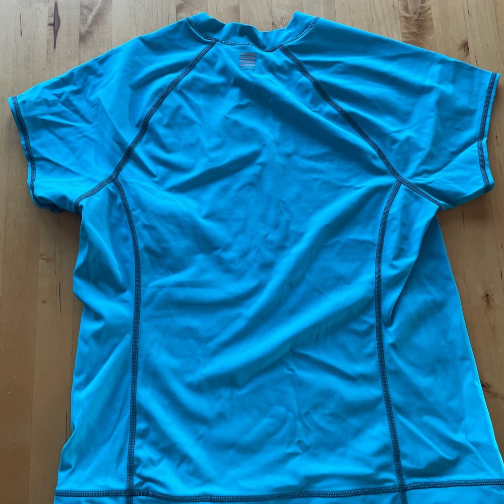 Lands End Womens Rashguard - Picture 2 of 3